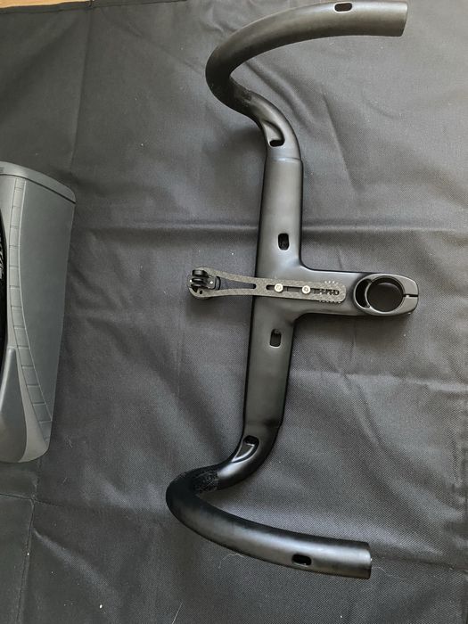 Karbonowa kierownica zintegrowana 100x400