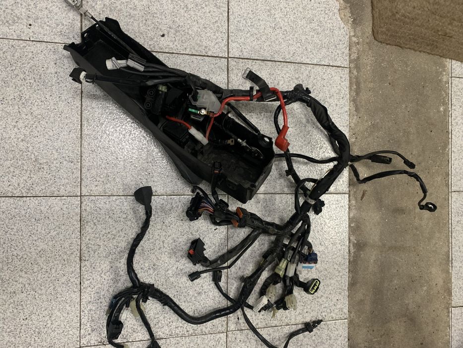 Yamaha MT 07  Peças (Ler anunçio)