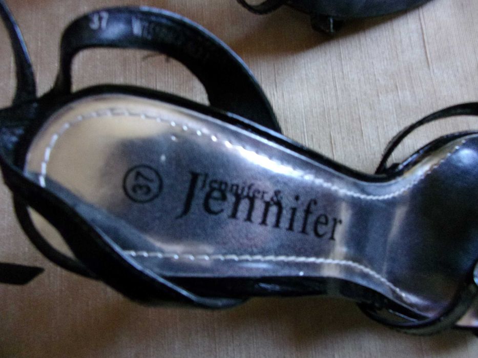 Damskie szpilki rozm. 37 czarne