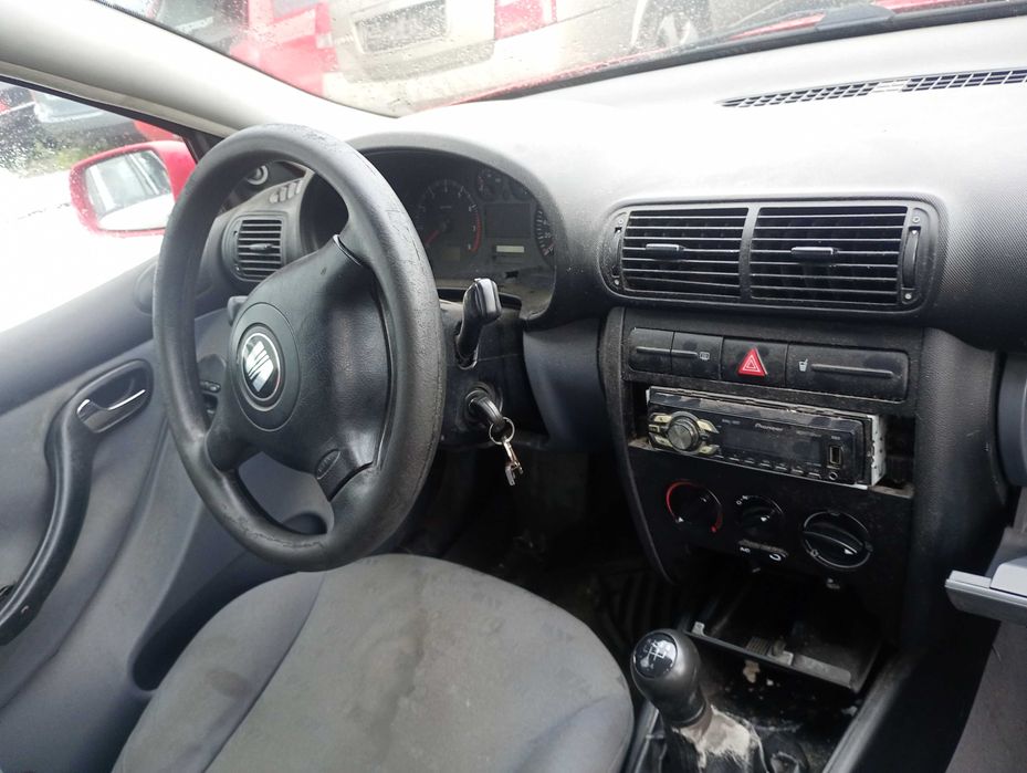 Seat Leon I 1,6 LP3G błotnik lewy, części transport FV dostawa