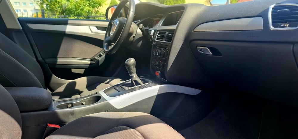 Audi a4 b8 2.0 tdi .