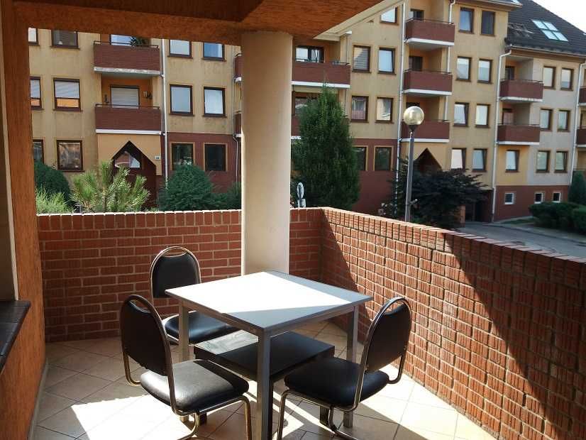 Przestronne mieszkanie do wynajęcia - 2 pokoje z dużym balkonem!