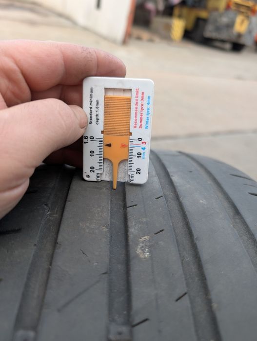 Шини літні KUMHO ECSTA 235/55 ZR17