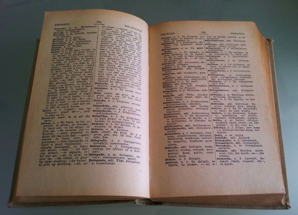 Dicionários Português/Inglês/Português