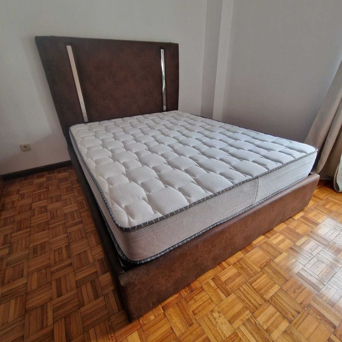 Camas De Casal Estofadas ALTA GAMA - MODELO TABELHA - Top de Gama 190x140m Estrado Incluído!!