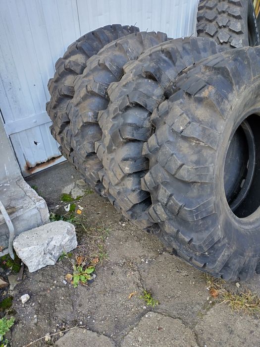 Opony  1200- 20   Stomil Poznań