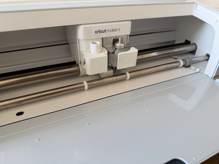 Cricut maker 3 como nova