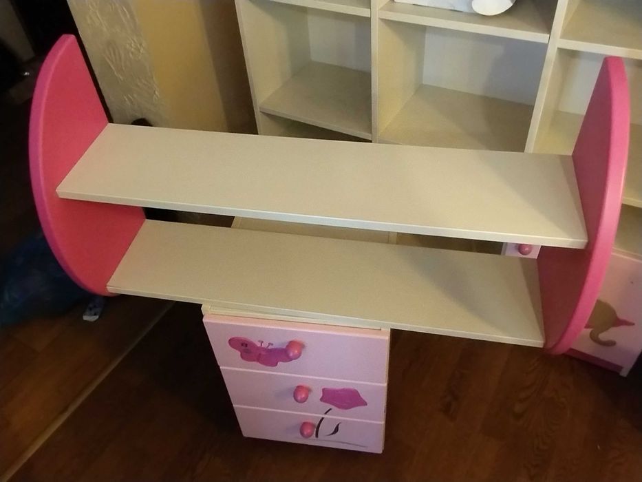 Zestaw mebli dla dziewczynki Meblik