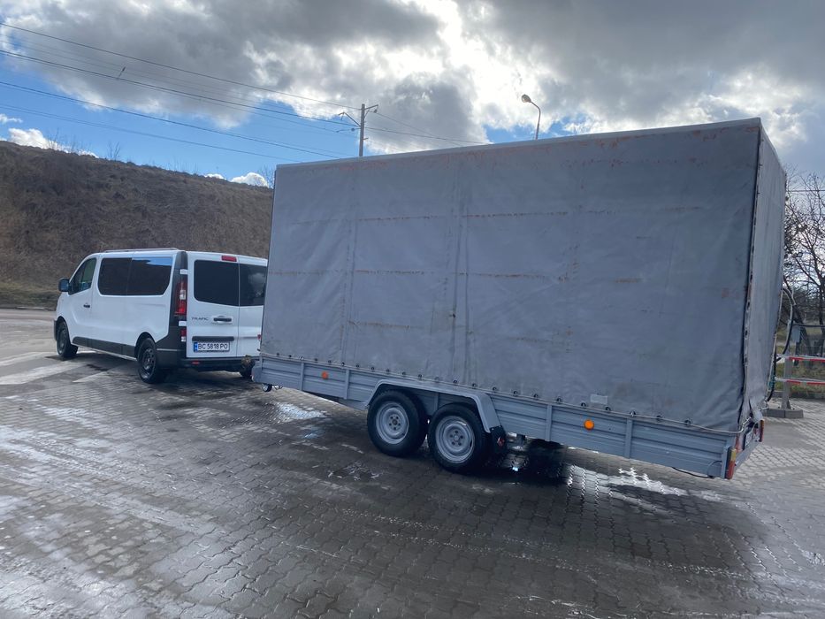 Легковий вантажний причіп