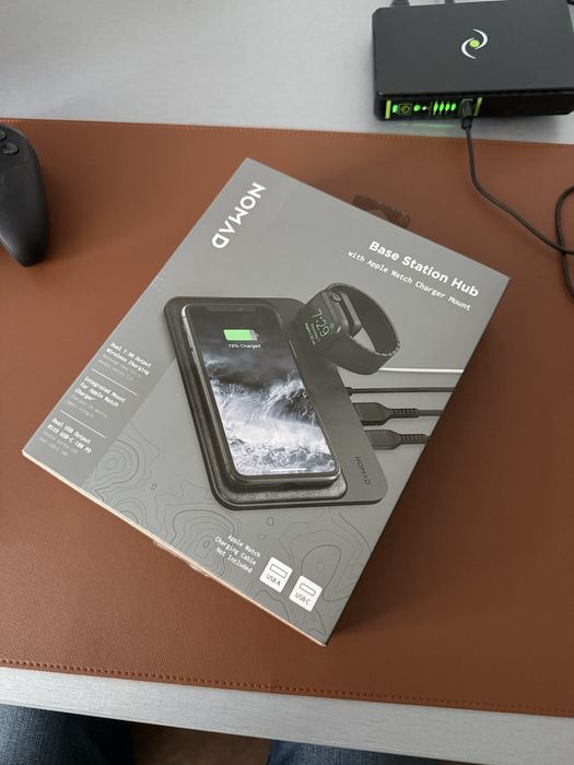 Безпровідна зарядка Nomad Base Station Hub