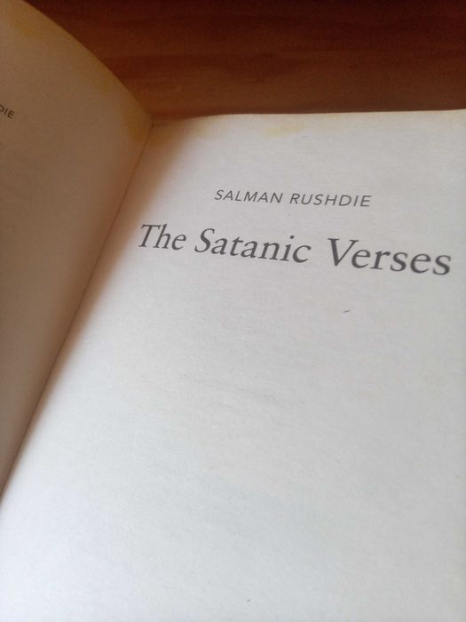 The Satanic Verses - Salman Rushdie