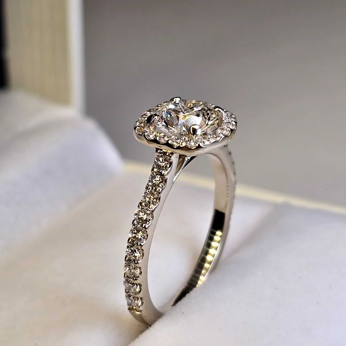 Diament 1.00 ct Totalny Ogień Łącznie 1.56 ct HRD Antwerp 3x EXCELLENT