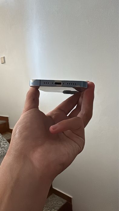 Iphone 14 azul bebe