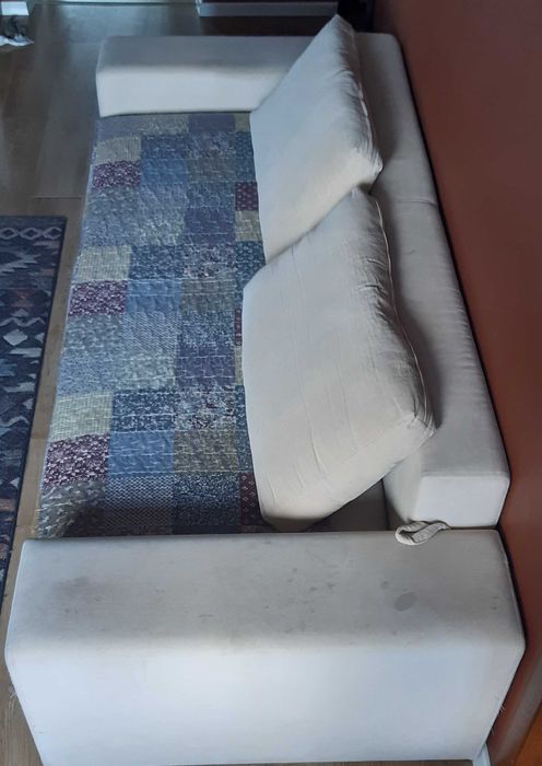 Диван розкладний бежевий