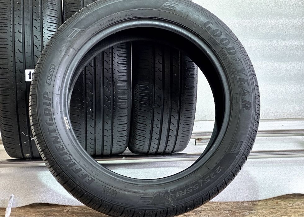 Автошини колеса резина 225/55 R19 Goodyear Efficient Grip літні