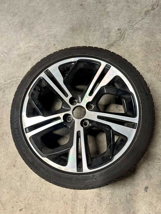 4 Jantes 17" + 4 Pneus Michelin 205/45 R17
