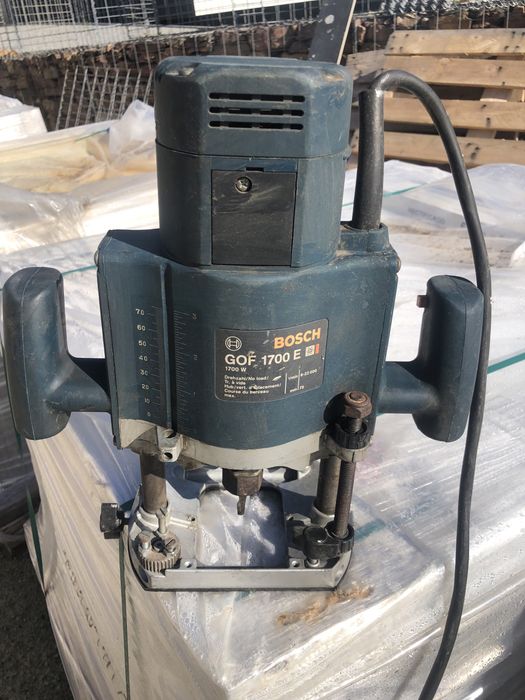 Tupia bosch modelo gof 1700W