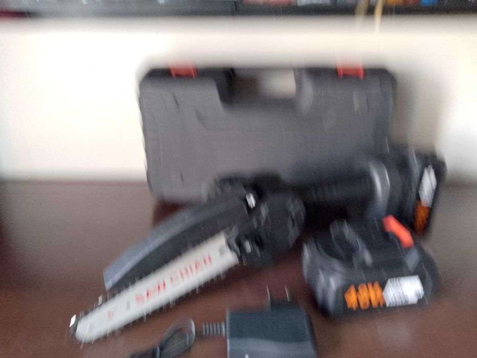 Pilarka Akumulatorowa Piła Łańcuchowa 2 akumulatory mocna nowa gwaranc