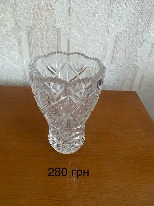 Вази кришталеві в асортименті