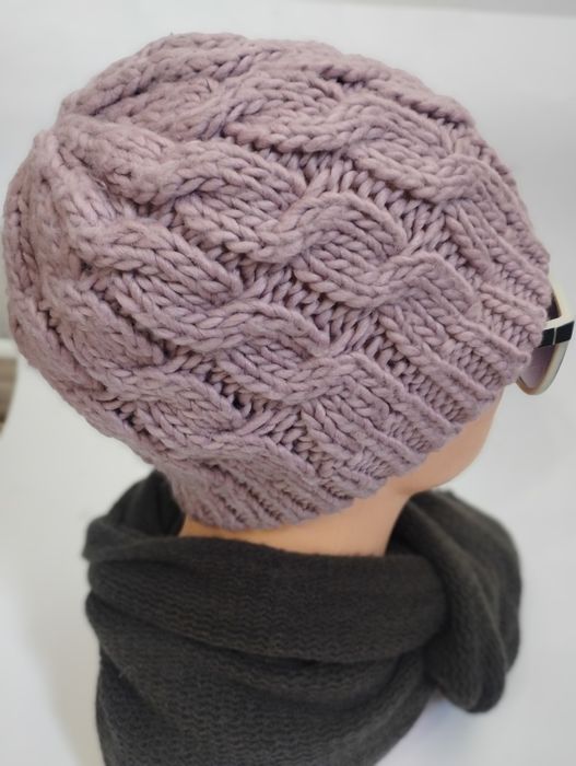 DAMSKA czapka ZIMOWA pleciona – blady RÓŻ