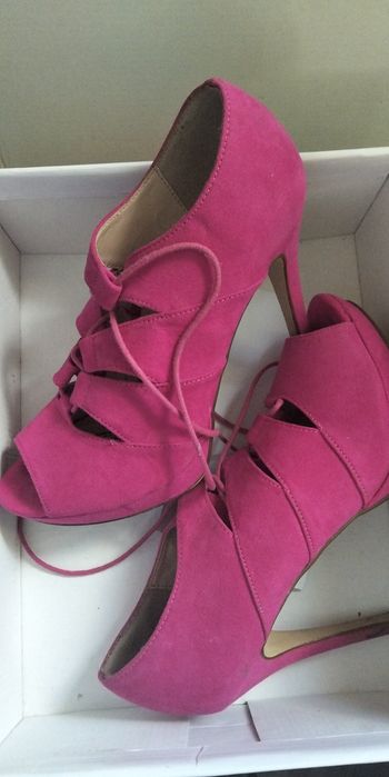 Buty na obcasie czółenka fuksja różowe 39