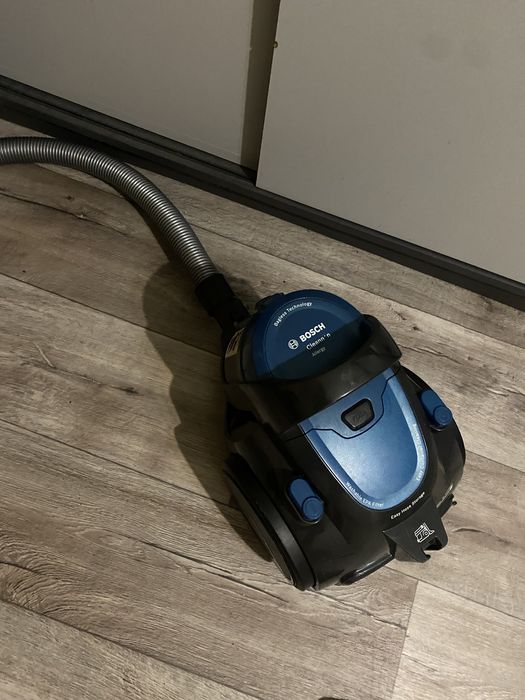 Продам пилосос Bosch seria 2