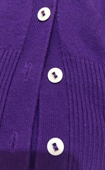 Casaco malha em V tamanho XL