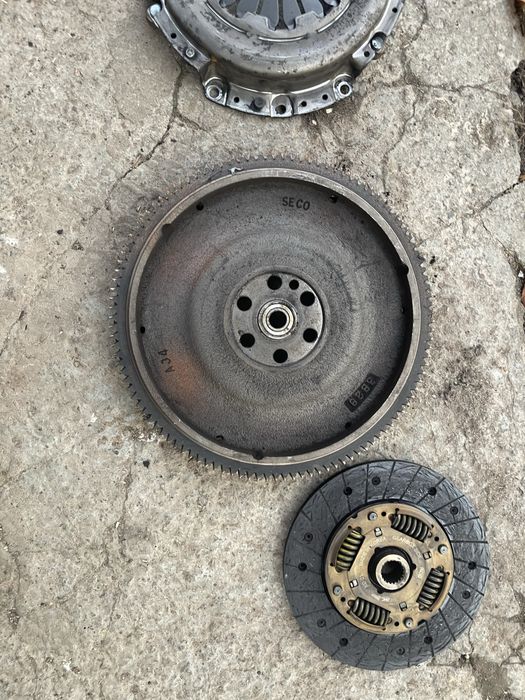 Маховик kia shuma  кіа sephia  ii 1.6