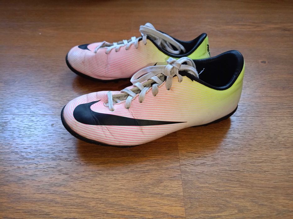 Дитячі футбольні бутси Nike 33 р. устілка 20,5 см найк меркуриал