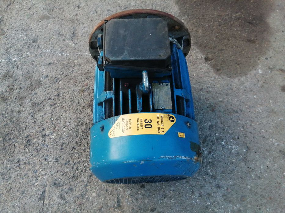 Silnik elektryczny 2,2kw INDUKTA 710 obr/min