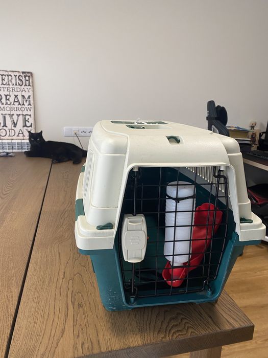 Caixa para transporte de animais de estimação