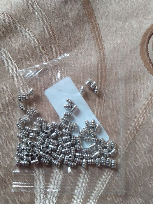 Тибетские бусы новые 100 штук