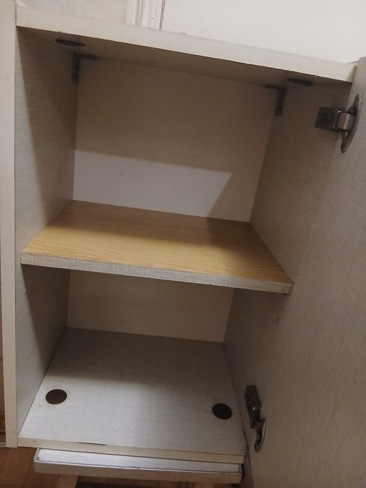 Шкафчик навесной