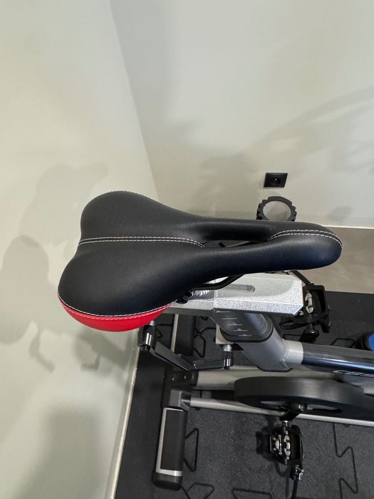 Rower stacjonarny Spirit CB900.