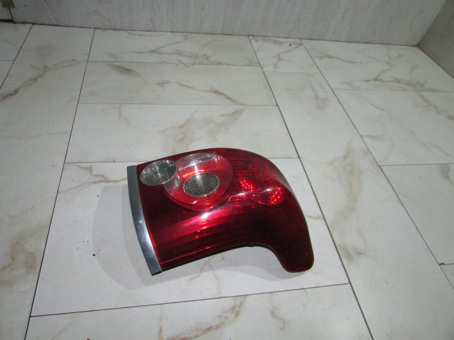 Задній правий ліхтар рест універсал Toyota Avensis T25 2003-2008