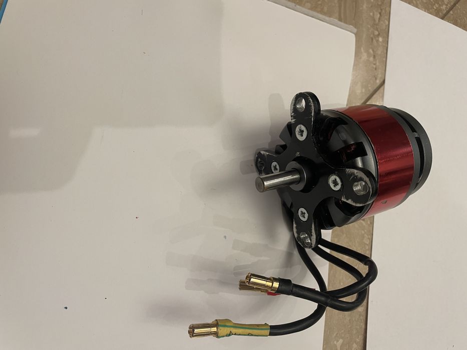 Sprzedam Silnik RC EMAX GT5325/11 samolot szybowiec nitro