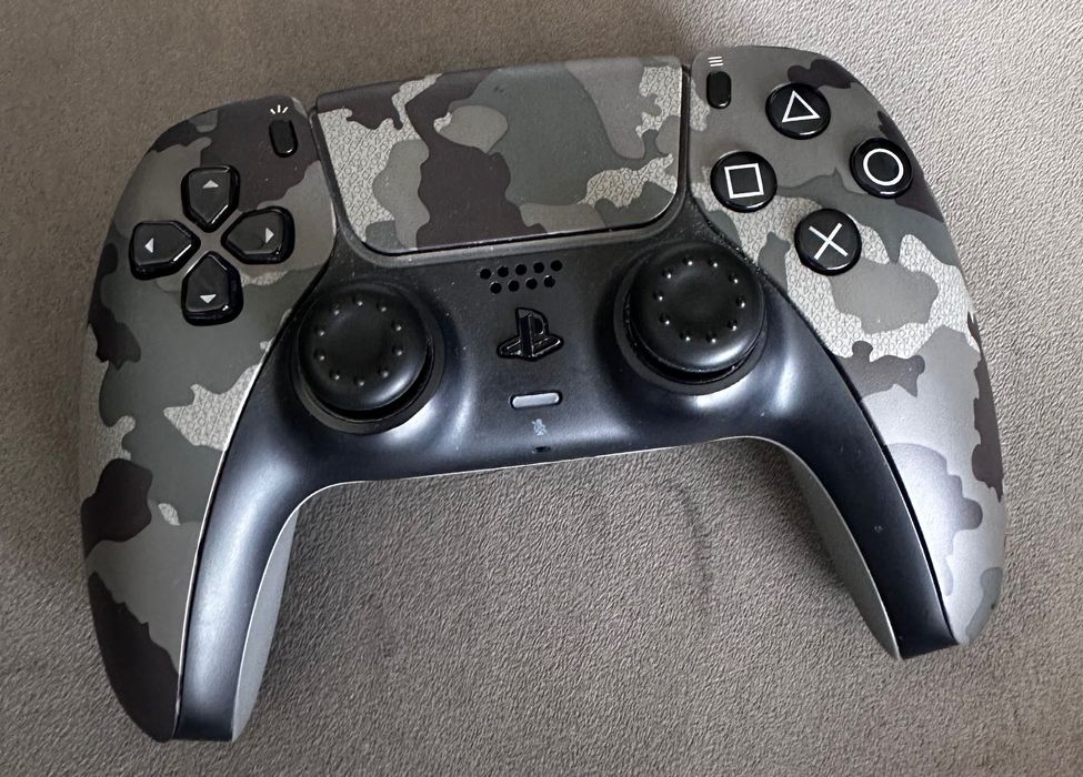 PlayStation 5 + pad moro