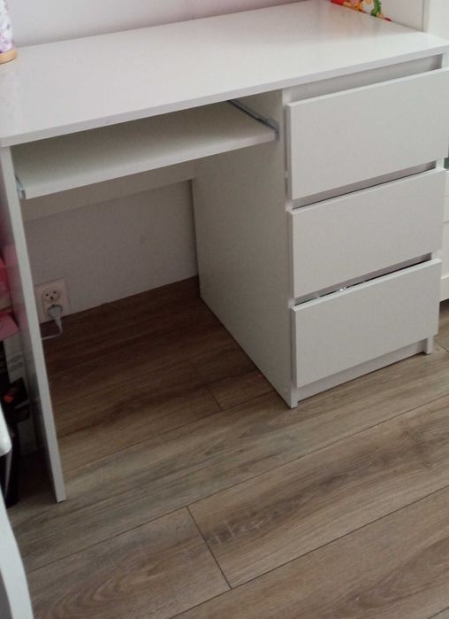 Sprzedam białe biurko