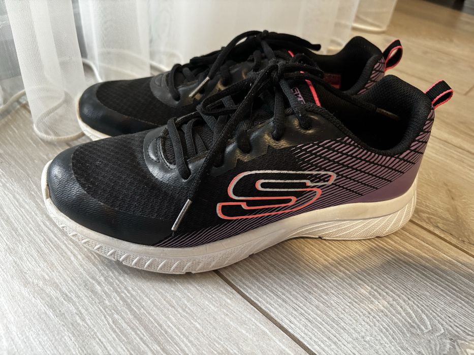 Кросівки skechers розмір 38