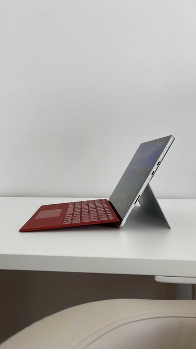 Windows Surface Pro 8 i5
