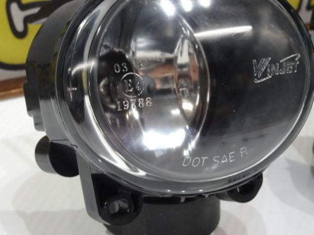 Farois de nevoeiro com luz branca 5000k para BMW F10, F11, F22, F23, E92, E93, F07 em cristal ou em fundo escurecido (smoke)