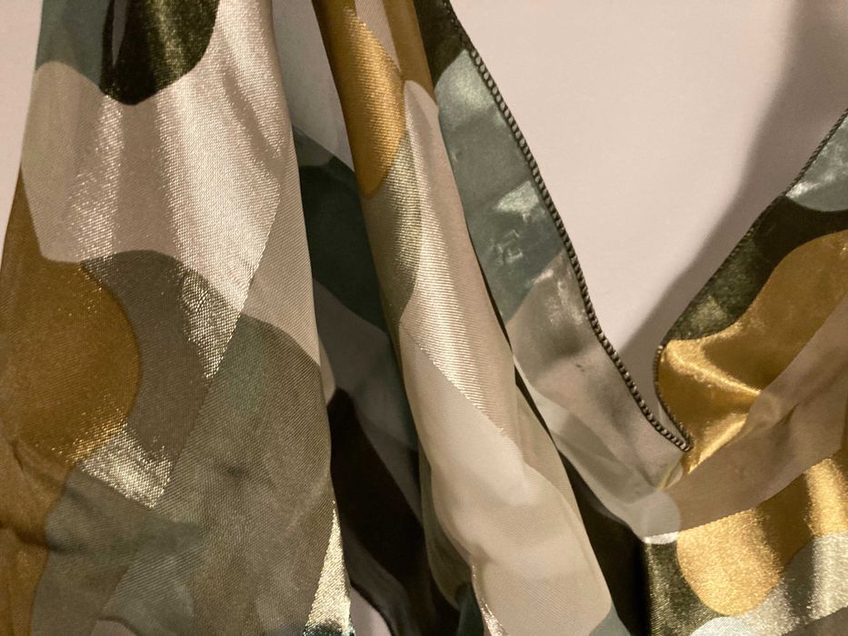 Apaszka, elegancka z połyskiem - szaliczek