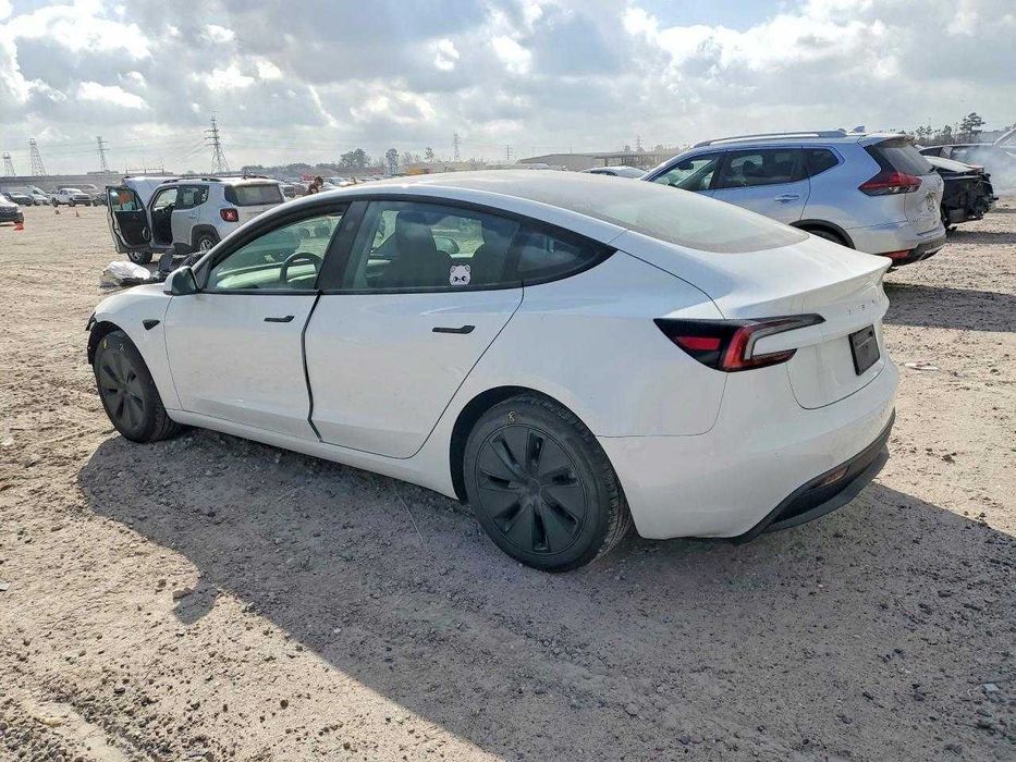 Tesla Model 3 2025