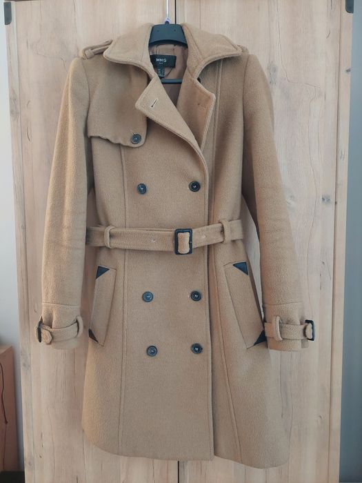 Płaszcz z wełną. Mango. Rozmiar S.