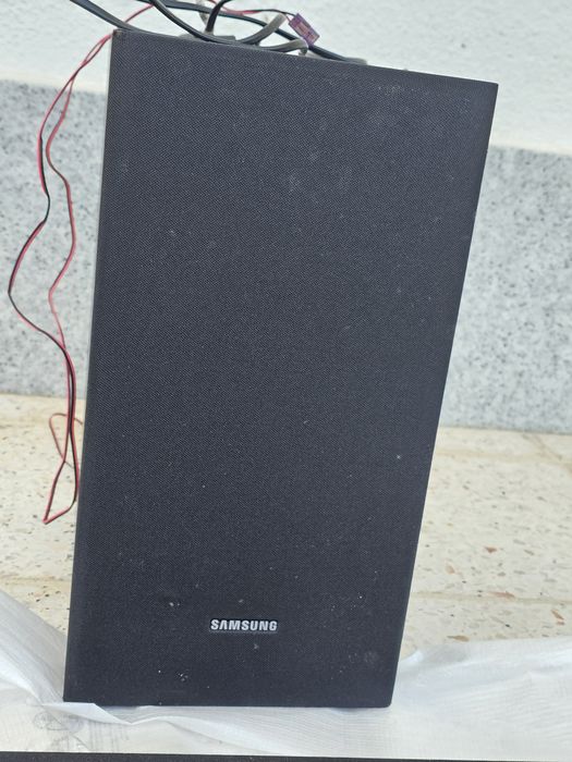 SoundBar Samsung HW-T420 ( Subwoofer com fios)