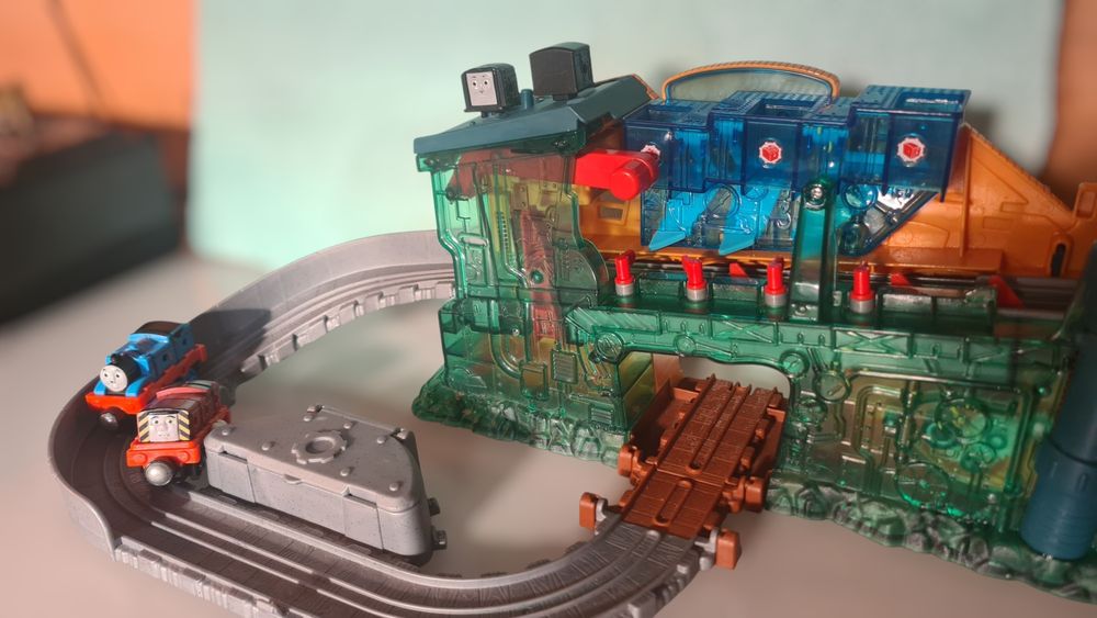 Tomek i Przyjaciele – Take-n-Play Train Maker – Fabryka pociągów