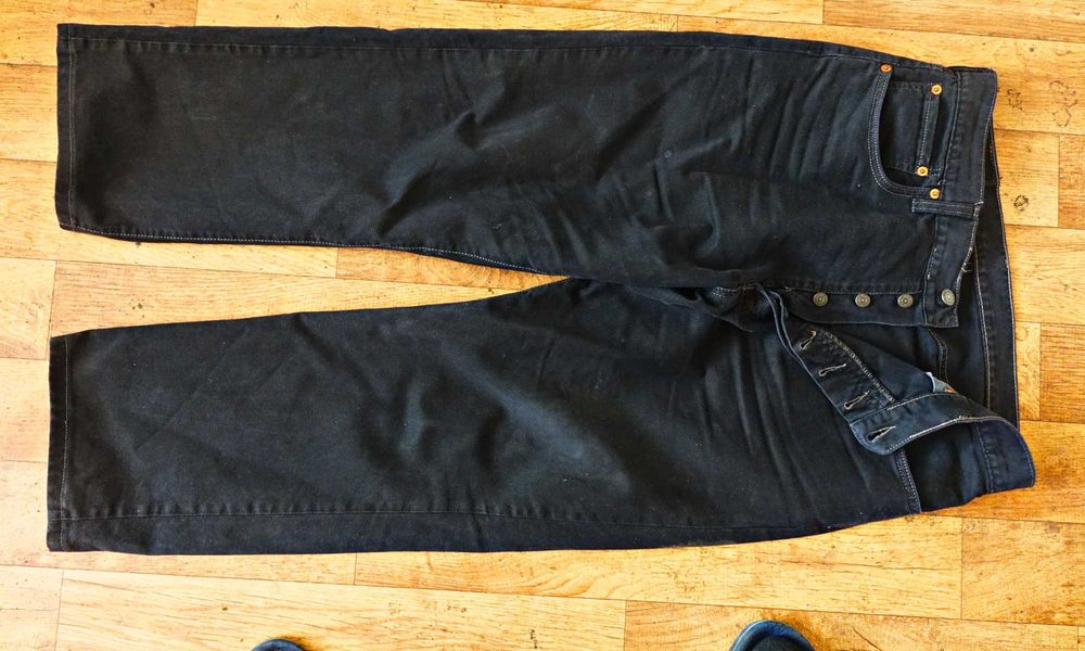 spodmie levis prawie nowe