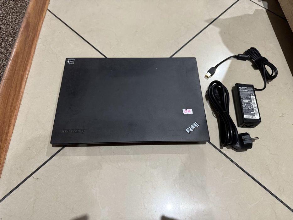 Laptop Lenovo T440 i5-4300/8g RAM Windows 10 dysk ssd 230Gb