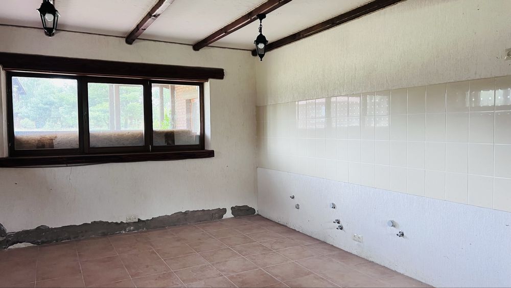 Продаж готельно-ресторанного спа комплексу в Сухолуччі