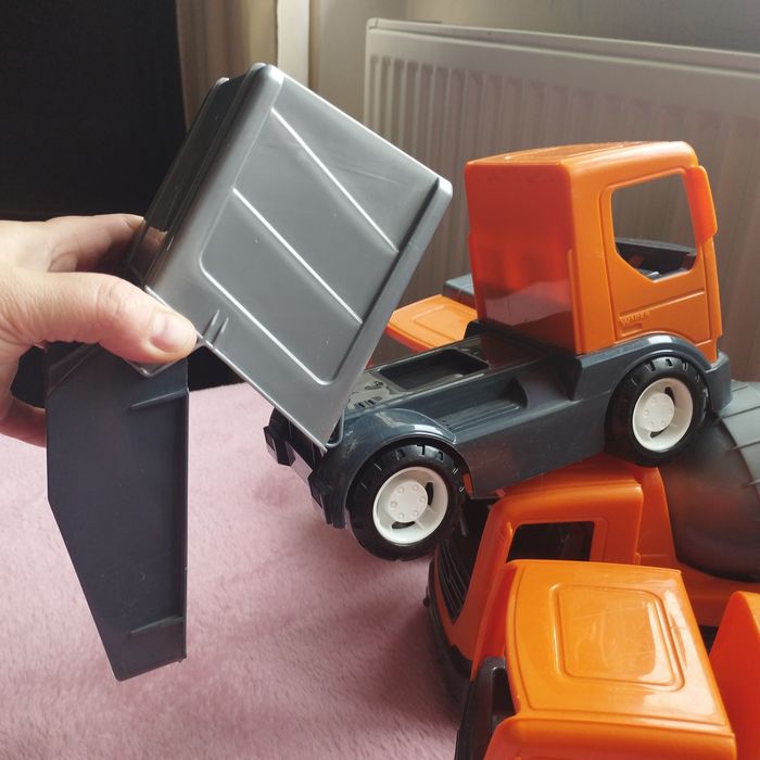 Wader. Смітєвіз, бетономішалка.